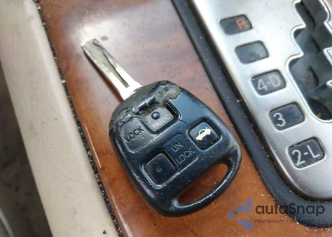 2005 Lexus Es 330 z USA, uszkodzony, nr VIN JTHBA30G055074791